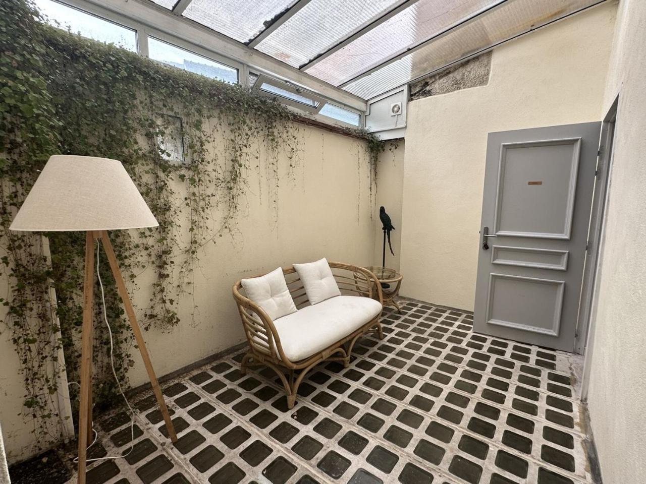 Batisse Paradis- 3 Appartements Calmes Et Elegants Au Centre Historique De Beaune Beaune  Szoba fotó