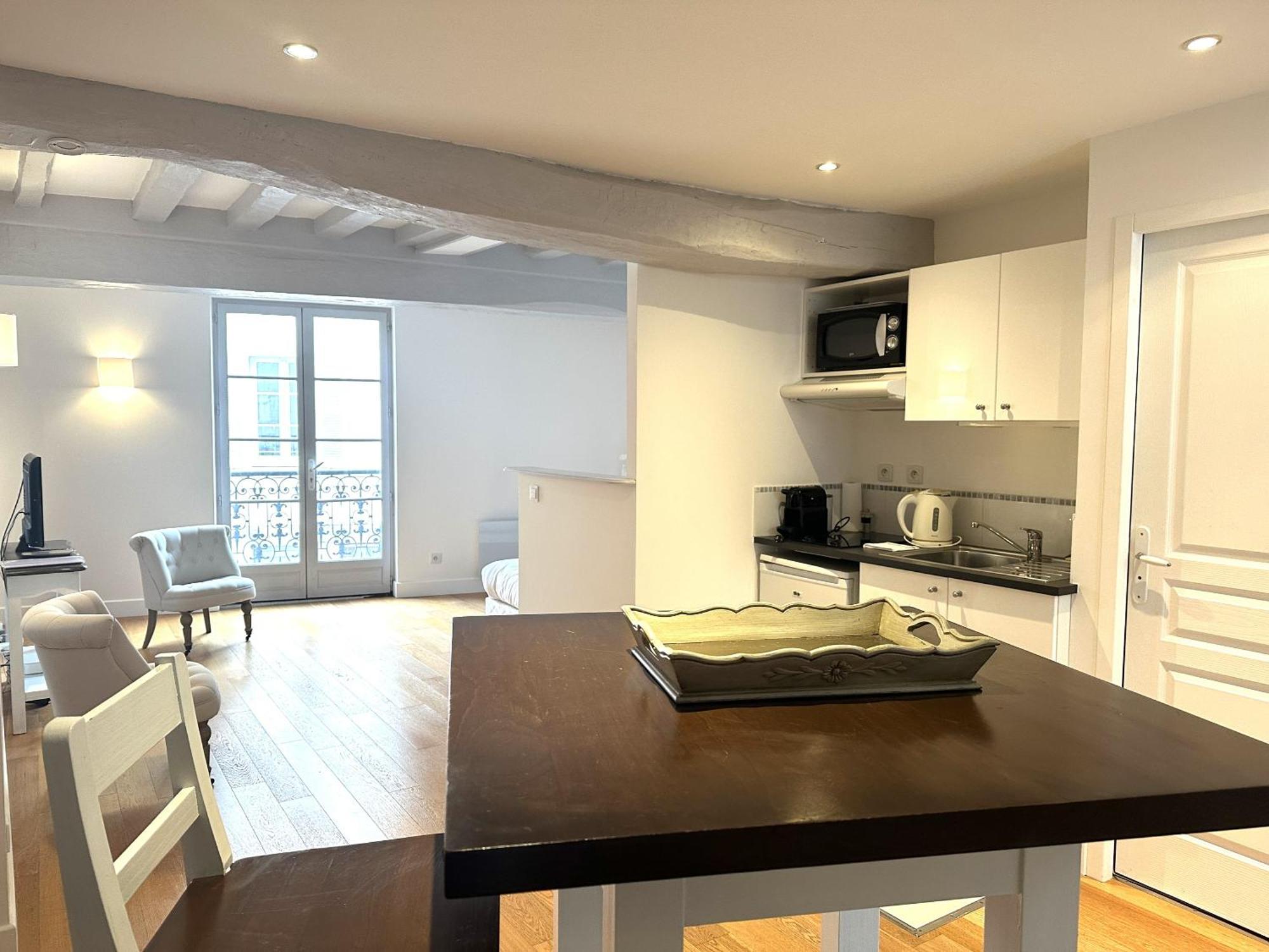 Batisse Paradis- 3 Appartements Calmes Et Elegants Au Centre Historique De Beaune Beaune  Kültér fotó
